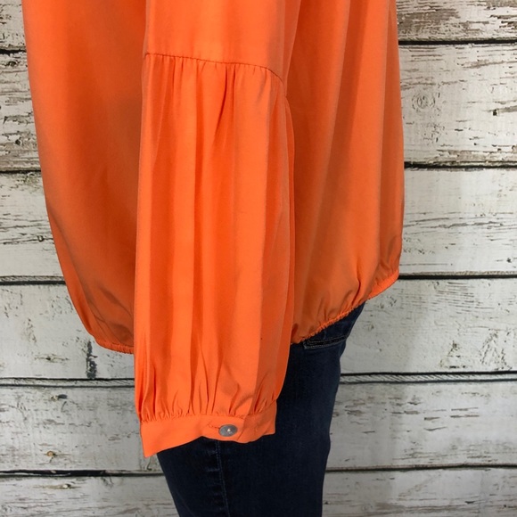B3 Chico’s Orange embroidered blouse Sz 1 - Picture 4 of 7
